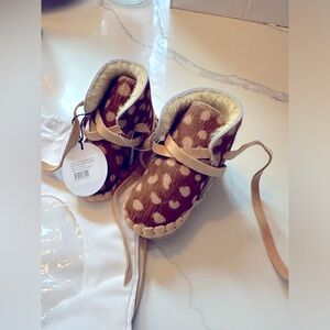 Donsje booties size 6-12 months